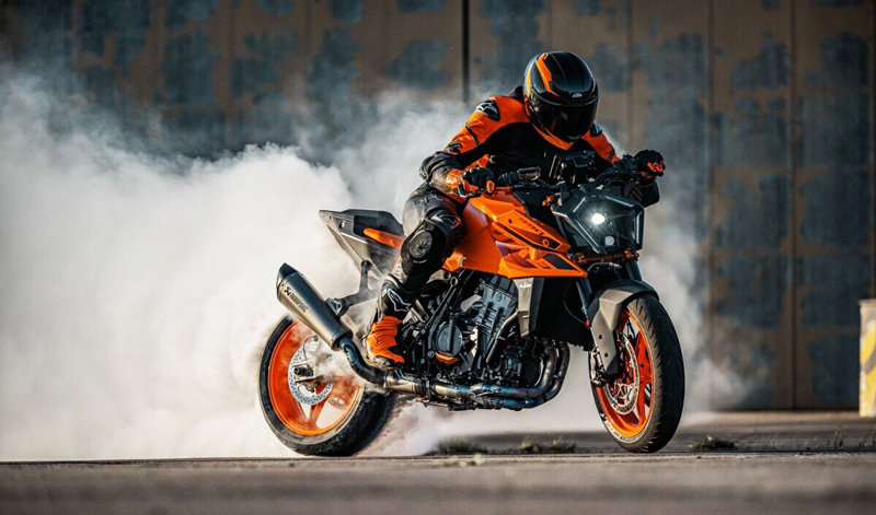 KTM presenta su nueva deportiva urbana, la RC 990