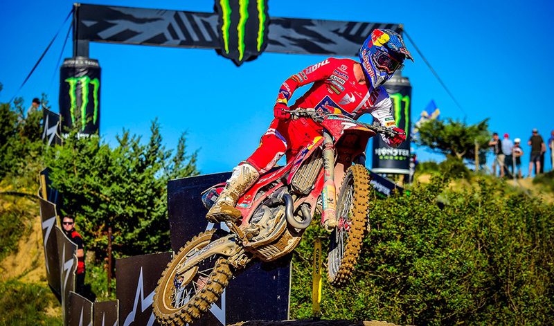 Jorge Prado se lleva la victoria con un doblete en el MXGP
