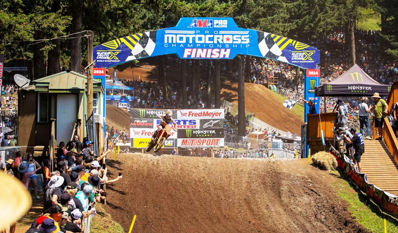 Chase Sexton en lo más alto del podio en Washougal; logra su cuarta victoria en el campeonato de AMA Motocross