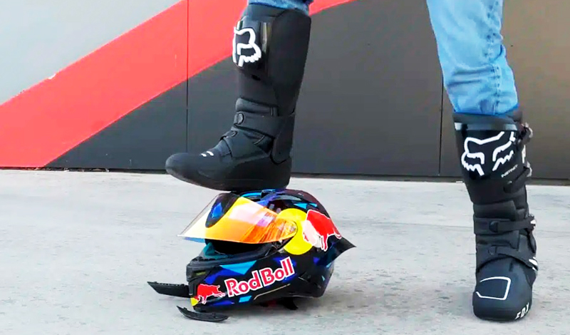 Cascos de moto falsos, protege tu seguridad en la carretera