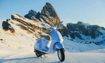 Vespa 946 Snake, la elegancia que definirá el invierno 2025