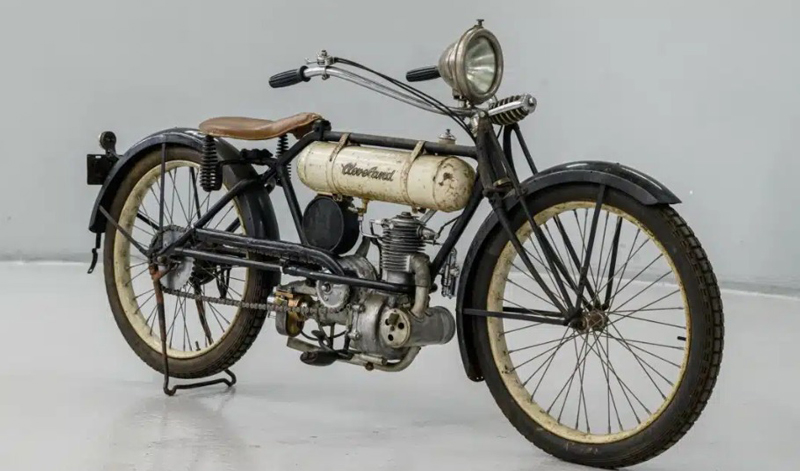 Descubre la historia de la Cleveland Modelo 1-B de 1916, el legado de una era motorizada