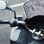 Conoce cómo afecta el frío a tu motocicleta y cómo protegerla