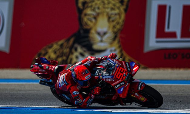 Marc Márquez y el Ducati Lenovo Team triunfan en el GP de Tailandia, la carrera inaugural de la temporada