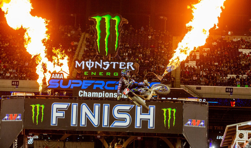 Cooper Webb lidera con Yamaha en Indianápolis