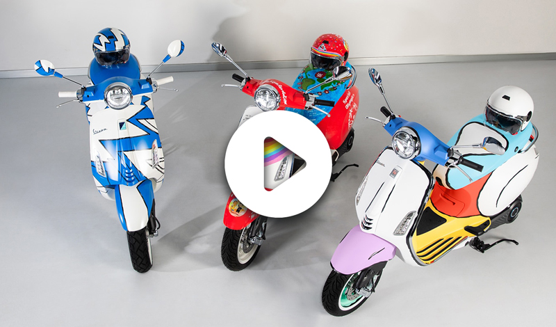 El arte y solidaridad cobran vida en una Vespa