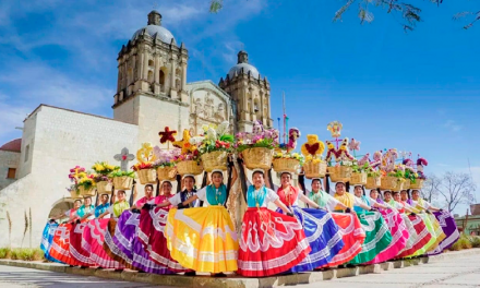 Ruta en Oaxaca: Entre playas paradisíacas y montañas majestuosas