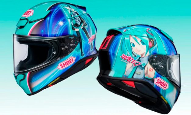 Si eres fanático del ánime y del motociclismo, este casco es para ti