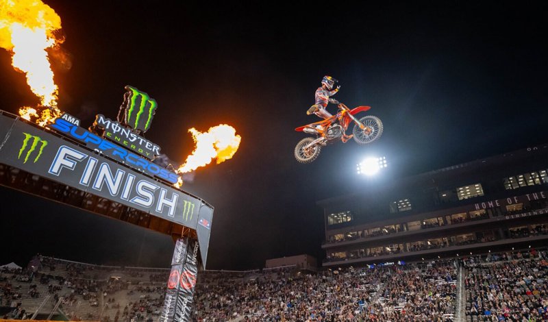 Chase Sexton se llevó el título general en el AMA Supercross de Birmingham