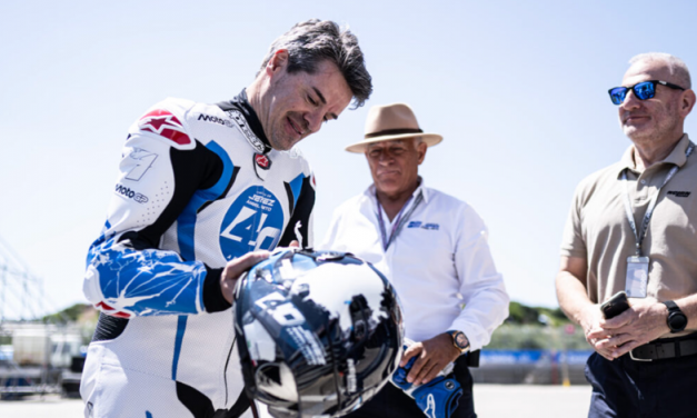 Dos leyendas plasmadas en un mismo casco