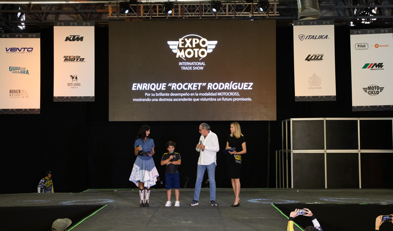 Enrique “El Rocket” Rodríguez, la joven promesa del motociclismo que acelera rumbo a la grandeza