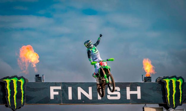 Rubén Fernández vuelve al podio en Gran Bretaña en el MXGP