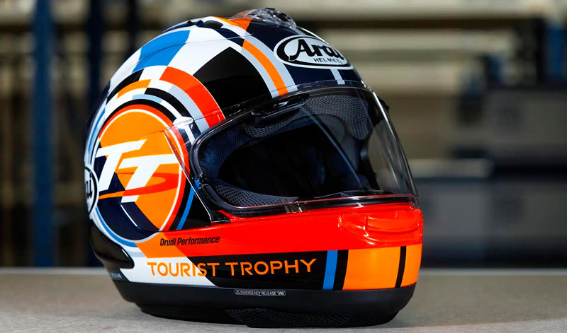 Arai RX-7V EVO: Seguridad y estilo para el TT 2025