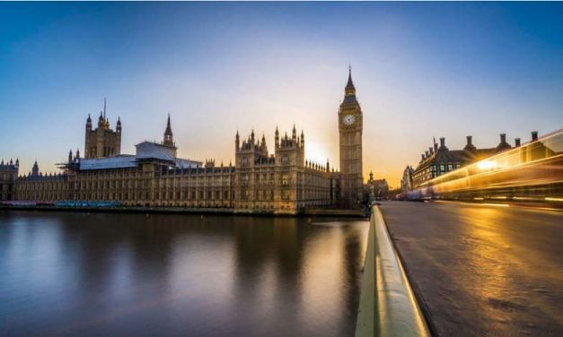 Rueda por Inglaterra entre castillos milenarios, colinas y senderos cargados de historia