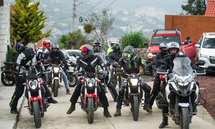 Benelli recorrió Huasca de Ocampo y Real del Monte con leyendas sobre ruedas