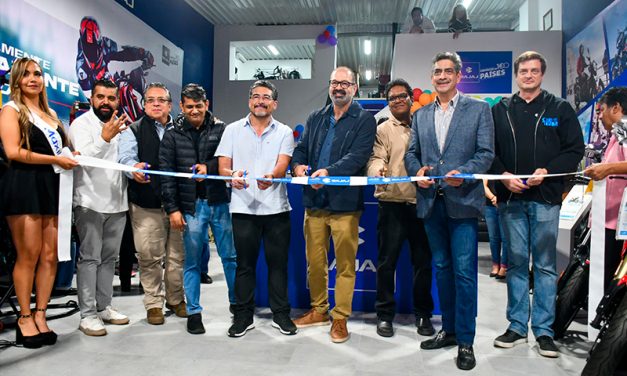 Bajaj llega al corazón de Azcapotzalco