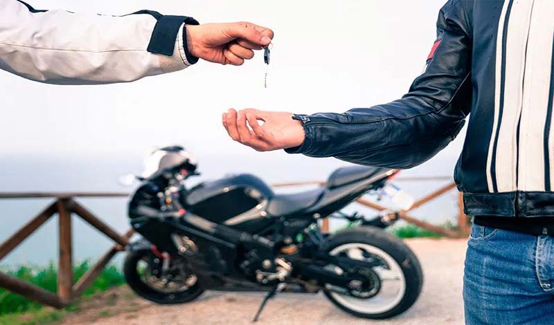 Evita fraudes al comprar o vender una motocicleta, conoce las claves para una transacción segura