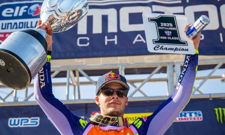 Jett Lawrence del equipo Honda HRC ganador del AMA Supercross 2025