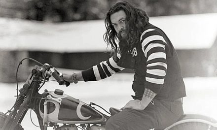 Jason Momoa: Estilo, rebeldía y pasión sobre dos ruedas