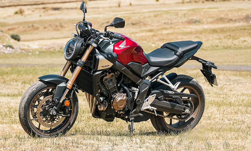 Honda CB650R con E-Clutch: tecnología que redefine la conducción