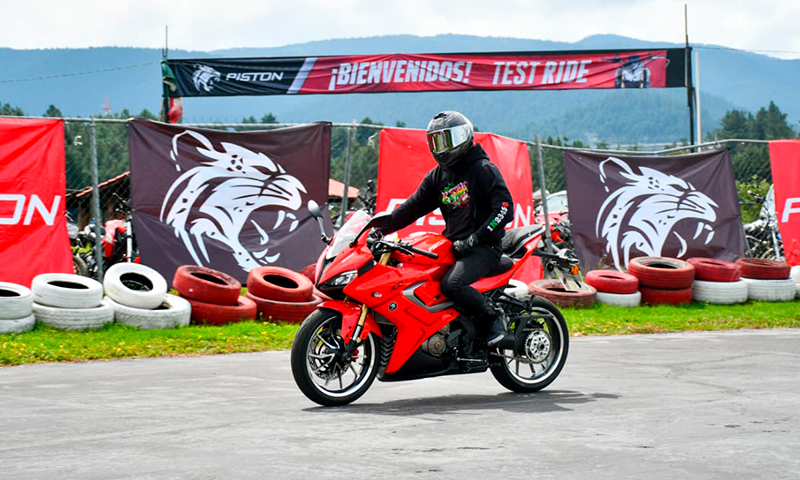 Test Ride American Piston