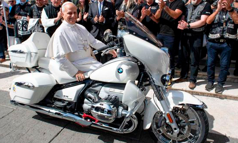 La moto Papal, uno de los acercamientos del Papa León XIV al mundo del motociclismo