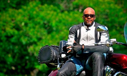 Aventura sobre dos ruedas por Costa de Marfil