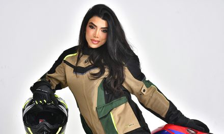 Elizabeth Coello y la potencia de la Honda CBR 1000RR 2025