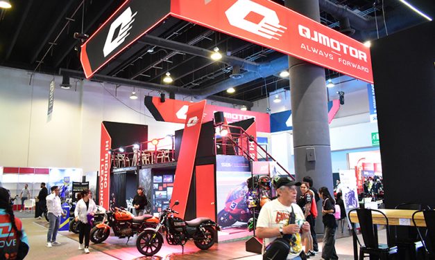 Amilillia Group en Expo Moto CDMX con sus marcas QJMOTOR, TRECK, KOVE y BENDA