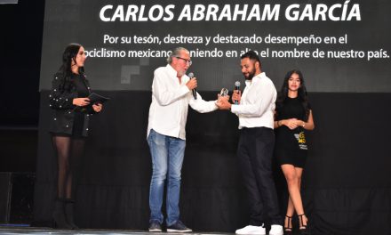 Reconocidos por su gran pasión por el motociclismo en Expo Moto CDMX