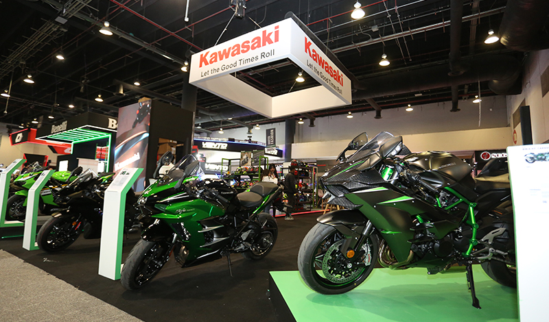 Kawasaki se roba los reflectores en Expo Moto CDMX