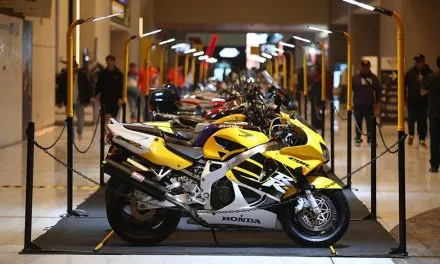 Museo de motos antiguas en Expo Moto CDMX, tradición y elegancia