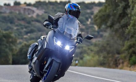 Ocho consejos para dominar la conducción de un scooter deportivo