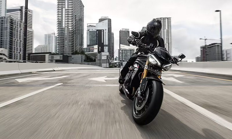 Triumph Speed Triple: Más potente, más ágil y con tecnología más avanzada