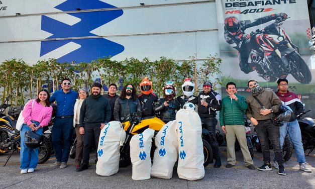Rodar para regalar sonrisas, bikers Bajaj con causa