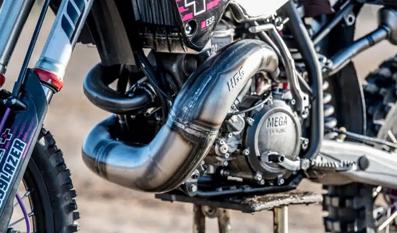 Megalodon 700: Una auténtica excentricidad materializada en una MX de dos tiempos con más de 80 CV de potencia