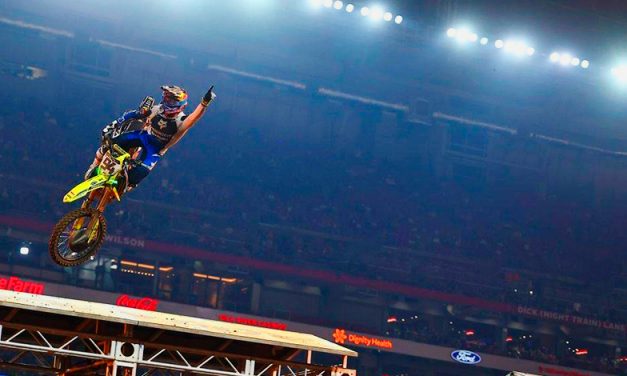 Ken Roczen conquista el State Farm Stadium y Hunter Lawrence toma el liderato del AMA Supercorss 2026