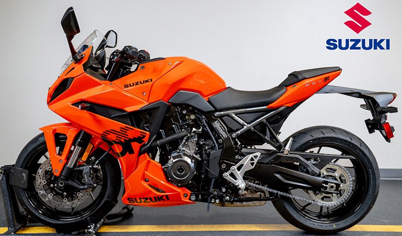 Suzuki GSX-8R 2026: Equilibrio perfecto entre deportividad y uso diario