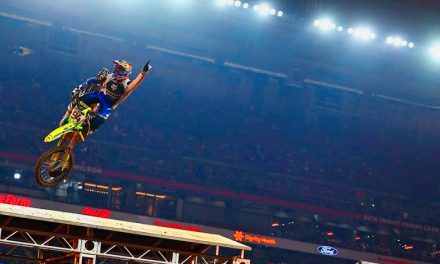 Ken Roczen conquista el State Farm Stadium y Hunter Lawrence toma el liderato del AMA Supercorss 2026